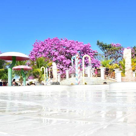 Di Roma Lacqua Caldas Novas Park 24H, Com Roupas De Cama E Banho Eksteriør billede
